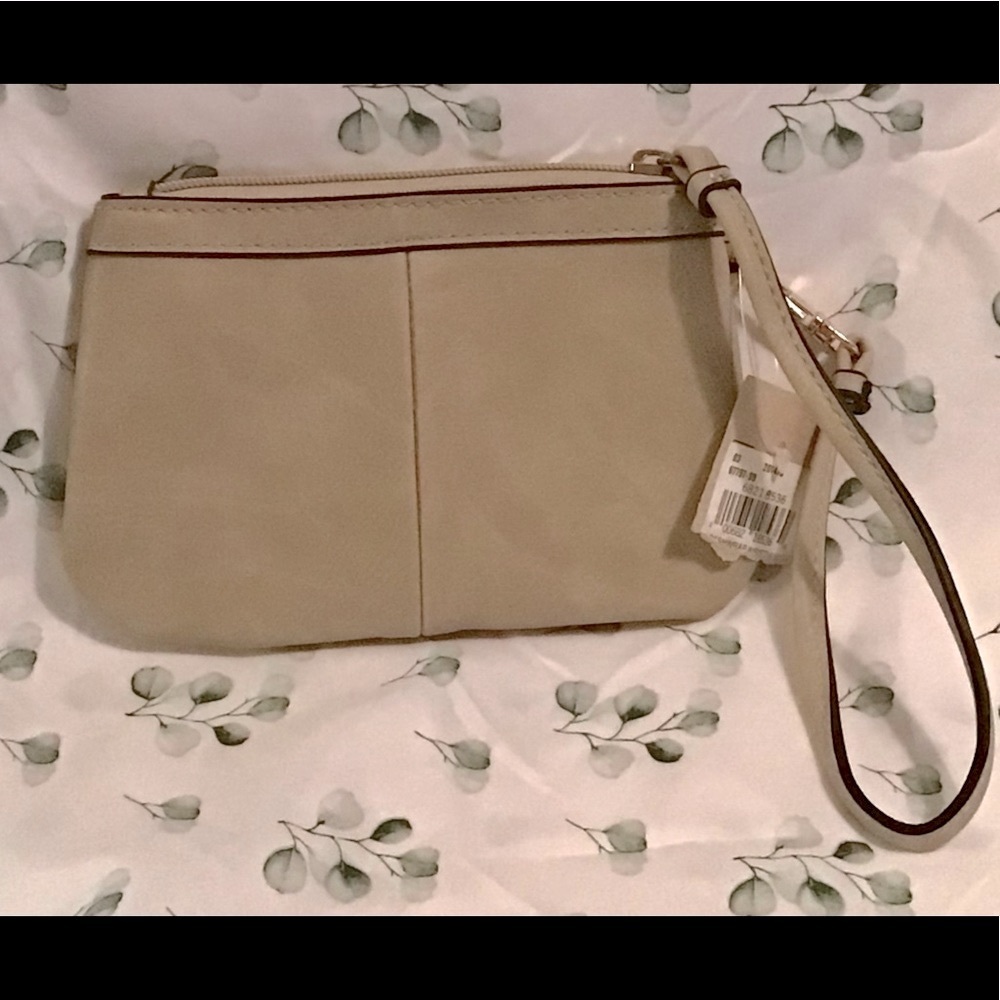 NWT Wilson's Leather beige wristlet